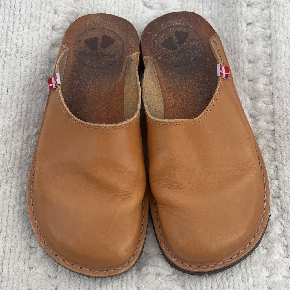 Duckfeet Blavand Leather Clog - Picture 3 of 7